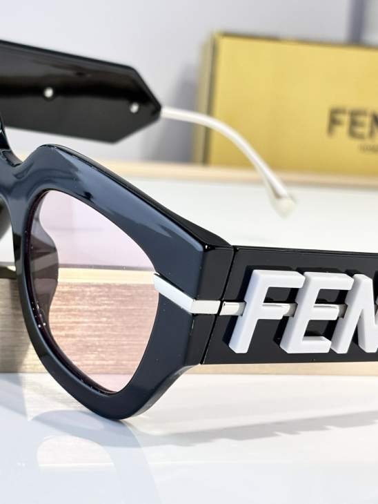 Picture of Fendi Sunglasses _SKUfw79722180fw